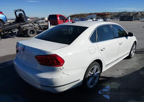 2013 Volkswagen Passat 2.0L Tdi Sel Premium z USA, uszkodzony, nr VIN 1VWCN7A36DC123612